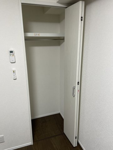 ロワール生麦 弐番館の収納