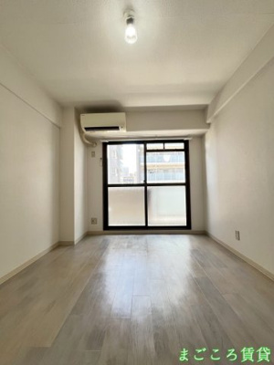 【洋室】 | シーサイドヴィラ5番館
