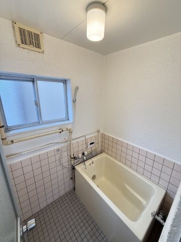 ベルク園田の浴室
