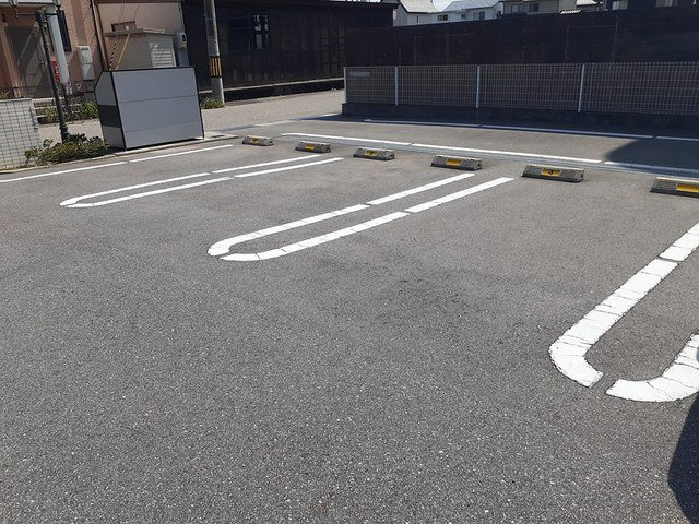 アニージョ・輪の駐車場