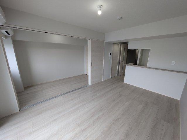 足立区西加平２丁目の賃貸マンションの居間・リビング