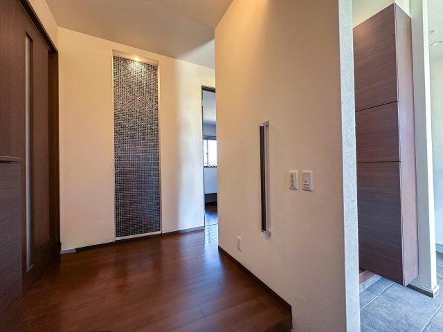 鉾田市常磐　中古戸建のエントランス