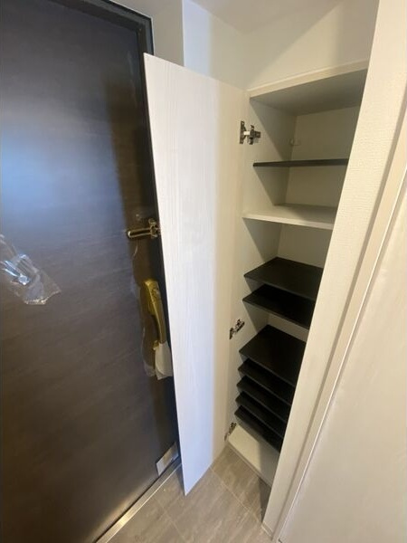 S-RESIDENCE一社の玄関