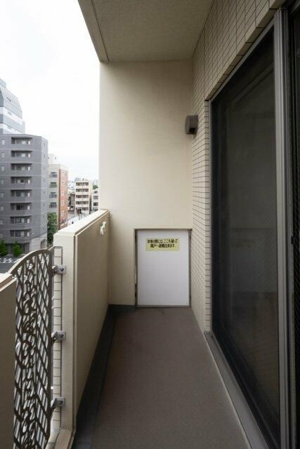 ＱＵＯＲＥ　ＭＹＯＵＧＡＤＡＮＩのバルコニー