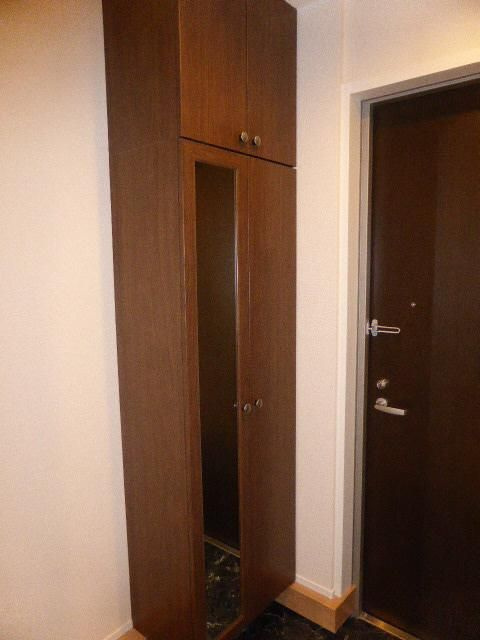 クレア栄町の収納