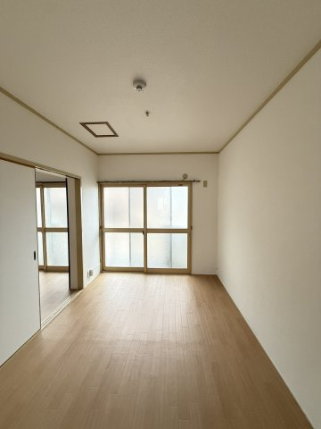 ベルク園田の居間・リビング