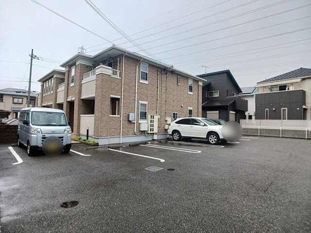 シャン・ド・フルールⅠの駐車場