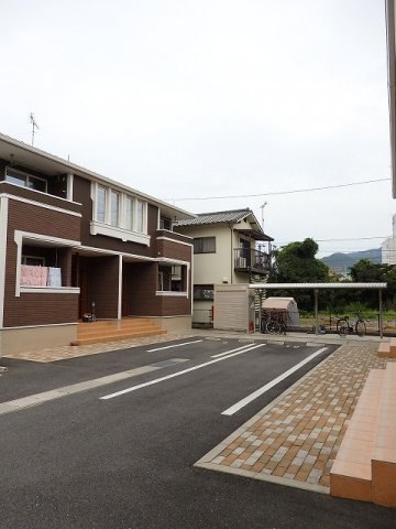 サニーブリーズ物見東　Ａの駐車場|駐車場完備です