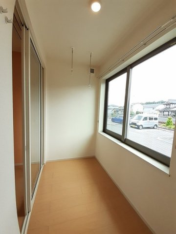 レーヴ・アミティエ　弐番館の内装|明るい室内です