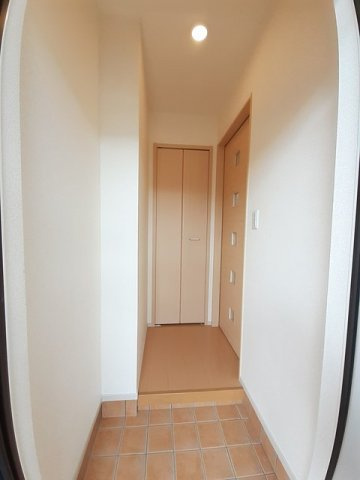 レーヴ・アミティエ　弐番館の玄関|明るい玄関です