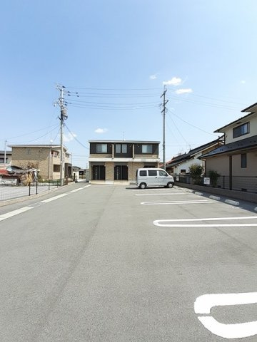 アルトの駐車場|カースペースがあります