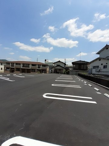 あかつき　Ｂの駐車場|駐車場に車を止められます