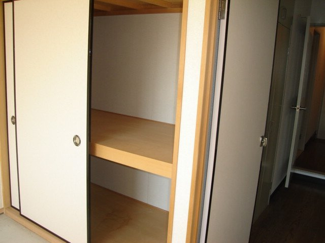 エクセレンス東野Ⅱ番館の収納|収納