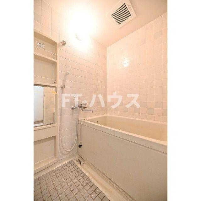 クレセントコート津田沼の浴室