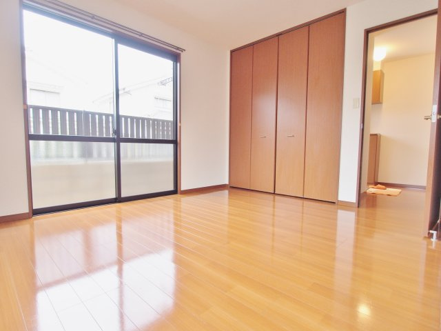 シャーメゾン新谷の洋室