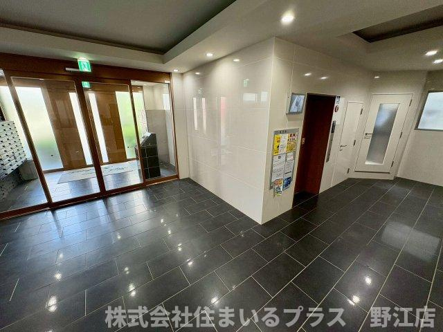ハイフェンス京橋のロビー