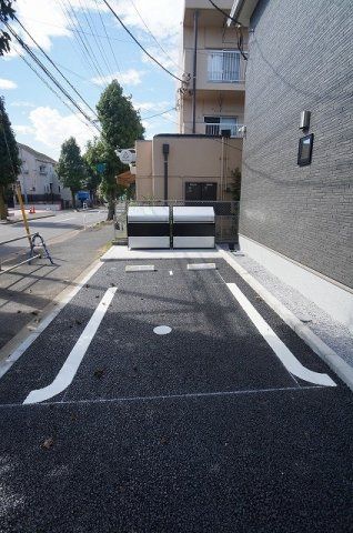 ファイオレフト　サウスの駐車場