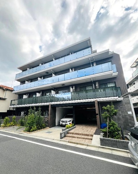 クレヴィスタ氷川台の外観