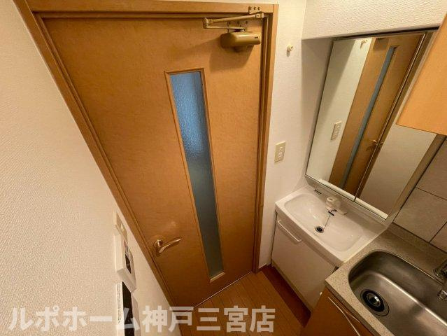 エステムコート新神戸エリタージュの洗面所