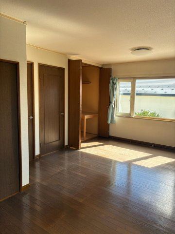 中古住宅　帯広市西16条北3丁目の洋室