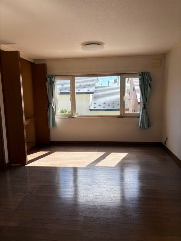 中古住宅　帯広市西16条北3丁目の洋室