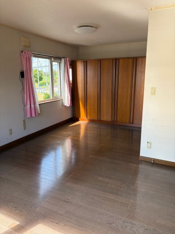 中古住宅　帯広市西16条北3丁目の洋室