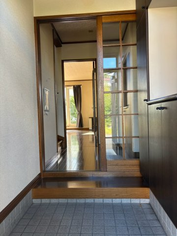 中古住宅　帯広市西16条北3丁目の玄関