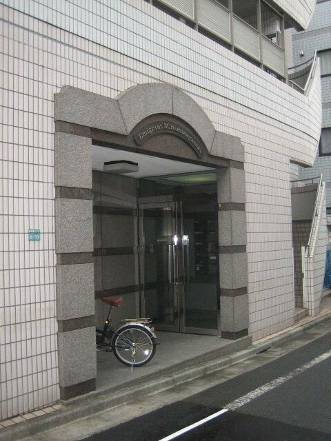 エミグラント南長崎のエントランス
