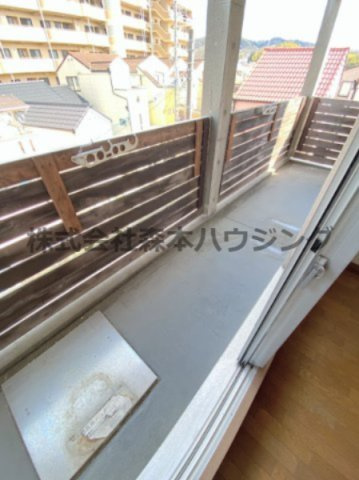【バルコニー】 | 　アルカーサル星田 | ※同タイプ別室の写真を使用しています。
　設備内容や色調など相違がある場合は実際のお部屋の現状優先となります。