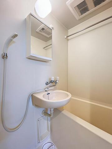 【浴室】 | ※別部屋参考写真