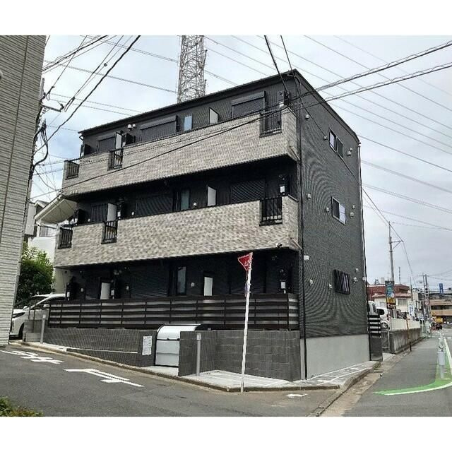 Ｙ’ｓ　Ｓｔａｇｅの外観