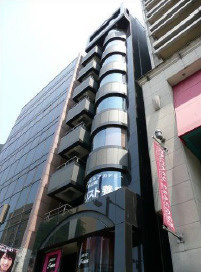 青山丸竹ビルの外観