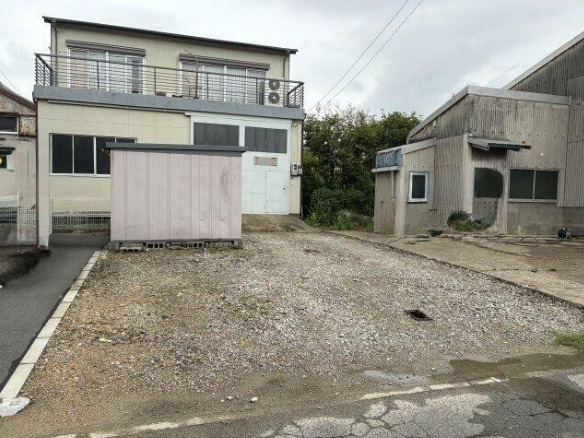 大高町川添工場事務所付の内装