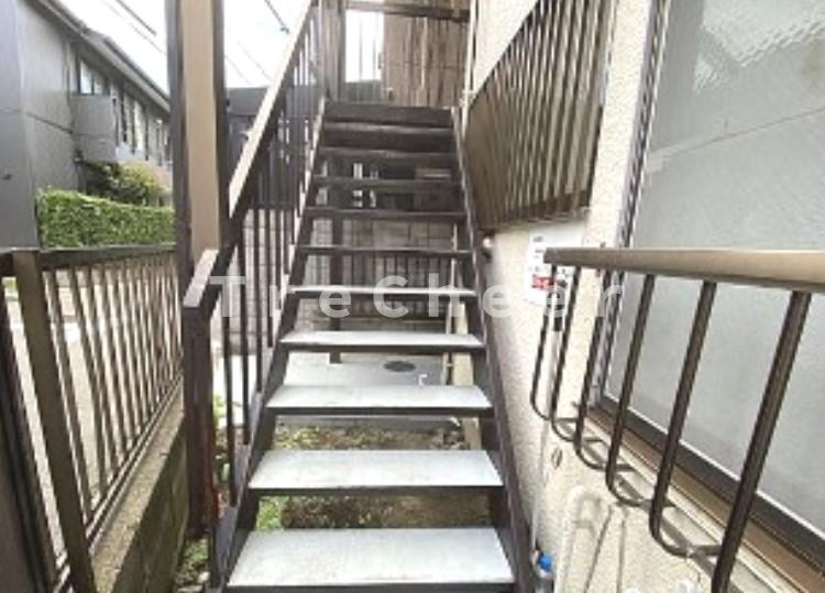 萩ハイツのエントランス