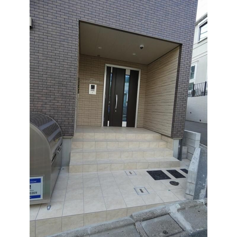 ＦＥＳＴＡ　フェスタのエントランス