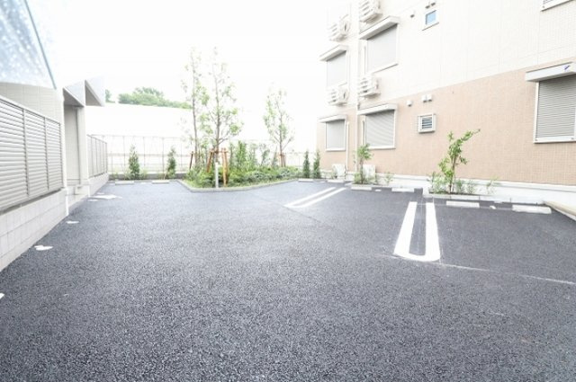 ウェントゥス/アネモス　アネモスの駐車場
