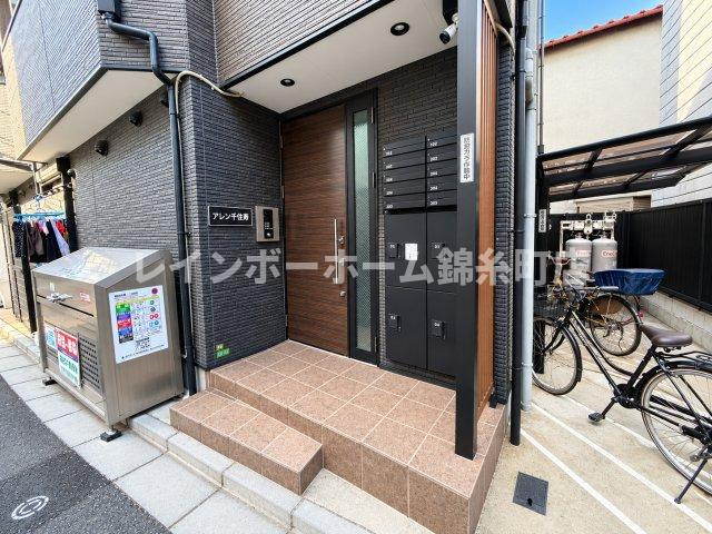 アレン千住寿のエントランス