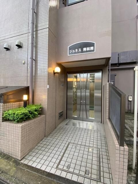 ジュネス南林間Ⅱのエントランス