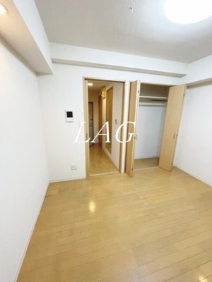 【居間・リビング】 | Ｌｉｂｅｒｔｙ　Ｐａｌａｃｅ | 洋室のお部屋です。