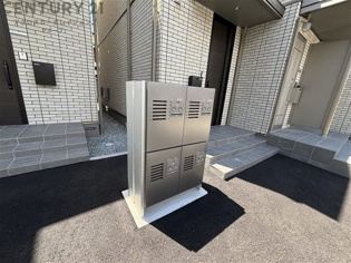 アレスハイム武庫之荘B棟のエントランス