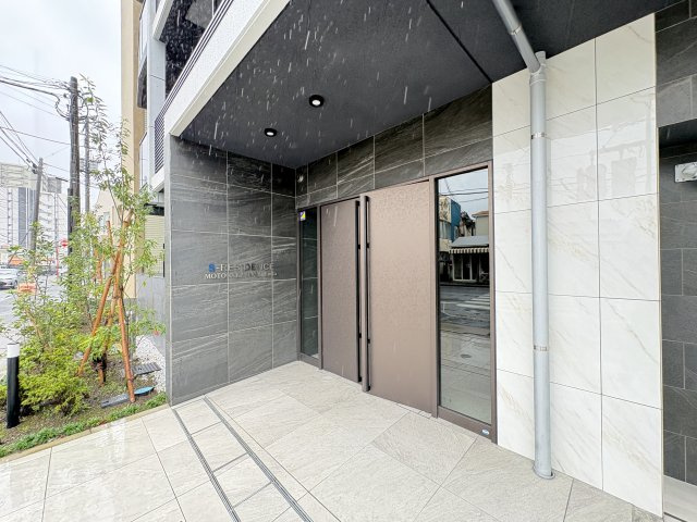S-RESIDENCE本中山aloriaのエントランス