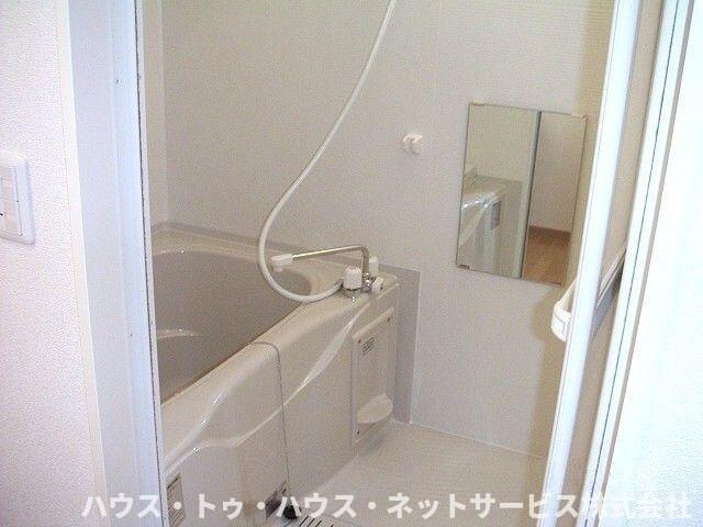 レフィナード南柏の浴室