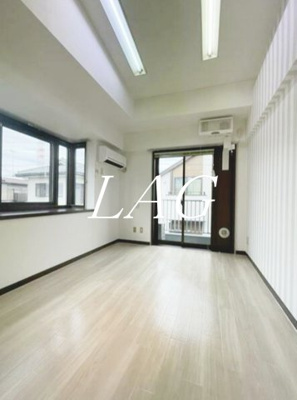 【居間・リビング】 | ストリーム・Ｊ | 洋室のお部屋です。
