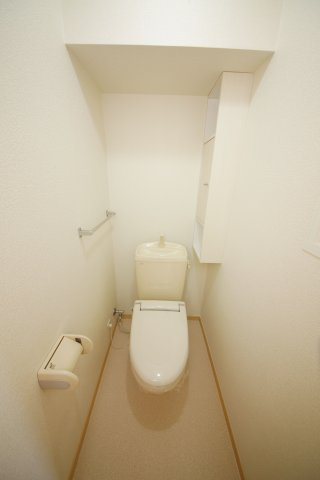 ヒルズパークのトイレ|別部屋反転間取のお写真になります。参考にご覧くださいませ。