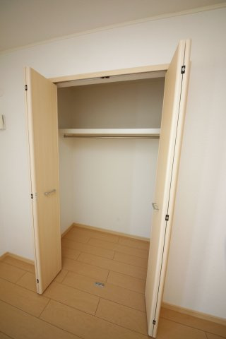 ヒルズパークの収納|別部屋反転間取のお写真になります。参考にご覧くださいませ。