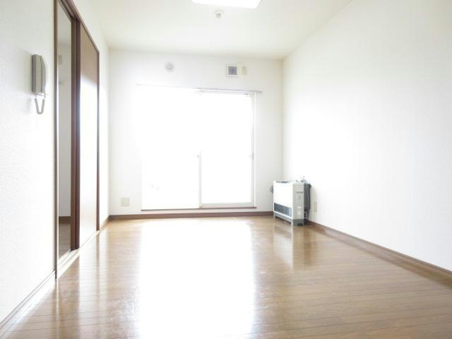 シャルム参番館の居間・リビング