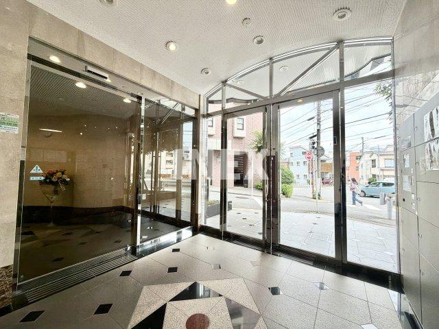 グリフォーネ横浜・伊勢町弐番館のロビー