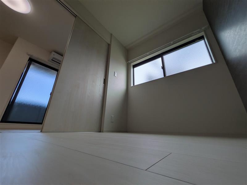 コロンヤマシナの和室