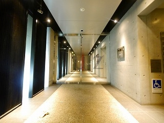 コモド川崎のエントランス