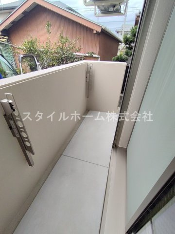 アヴェニュー新道のバルコニー